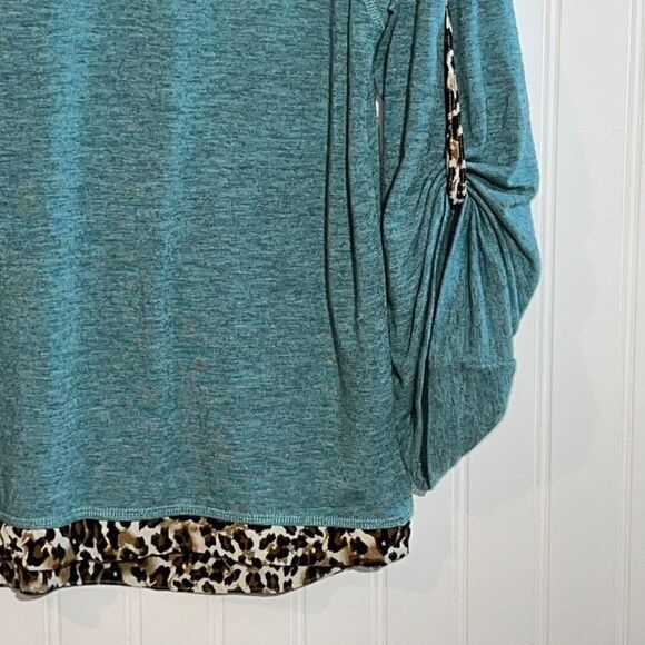 Kori America women’s small green/blue vneck long sleeve blouse animal print trim - Picture 4 of 10